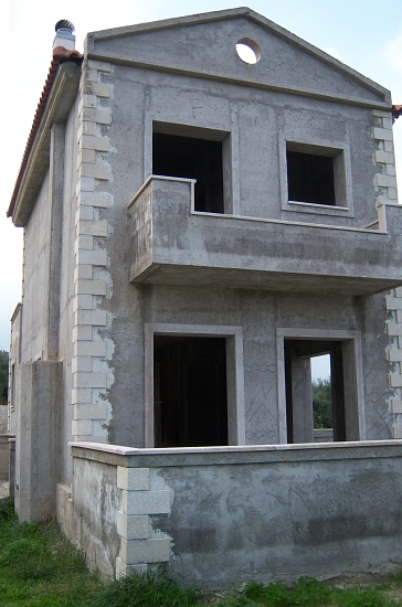 100_2028 small KALYVES HOUSE UNFINISHED.jpg - 167268 Bytes